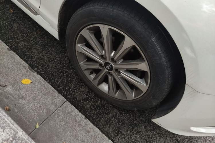 Used Hyundai Sonata 2015 1.6T GLS Smart Model Right Front Wheel Hub