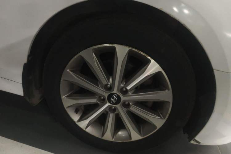 Used Hyundai Sonata 2015 1.6T GLS Smart Model Right Front Wheel Hub