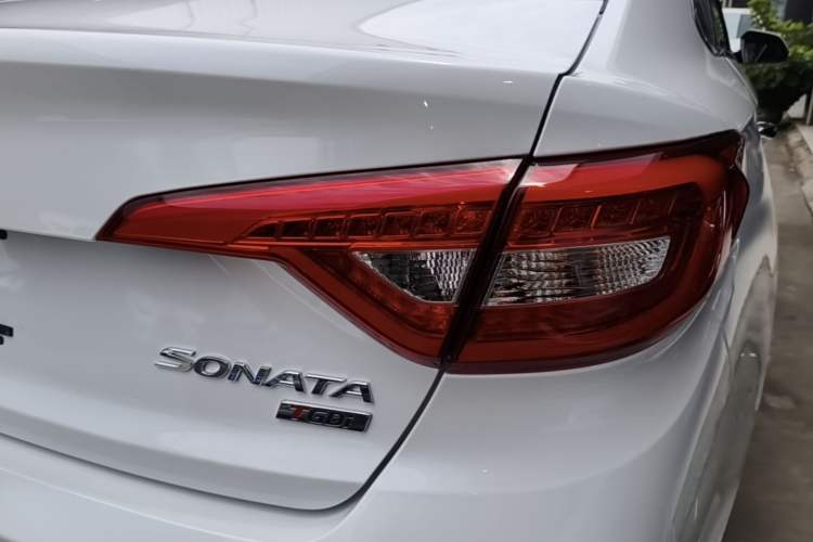 Used Hyundai Sonata 2015 1.6T GLX Advanced Model Right Rear Taillight