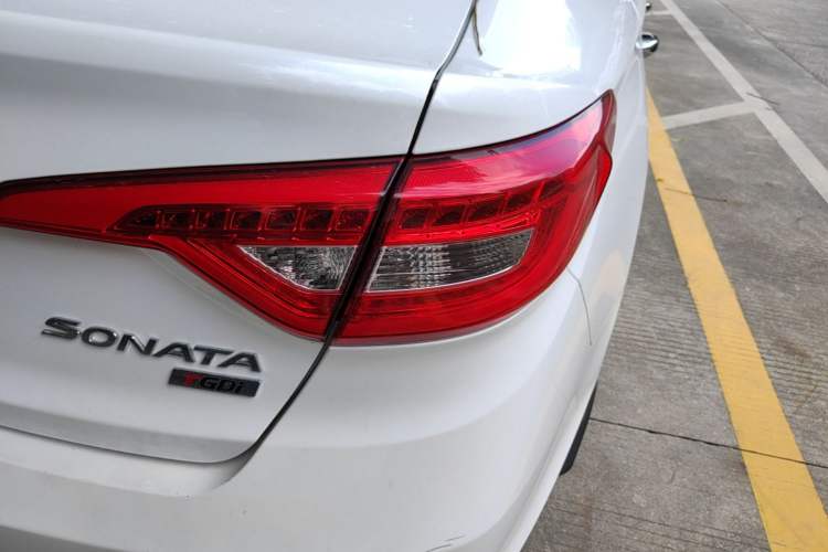 Used Hyundai Sonata 2015 1.6T GLX Advanced Model Right Rear Taillight