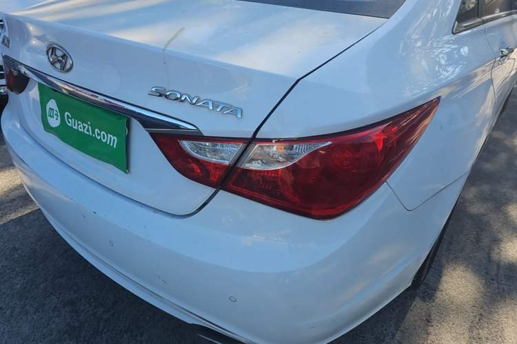 Used Hyundai Sonata 2015 Classic 2.0L Automatic Luxury Edition Right Rear Taillight