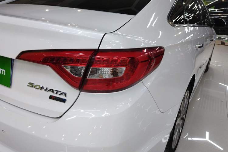 Used Hyundai Sonata 2015 1.6T DLX Prestige Model Right Rear Taillight
