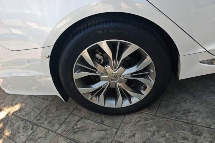 Used Hyundai Sonata 2015 2.4L TOP Flagship Edition Right Rear Wheel Hub