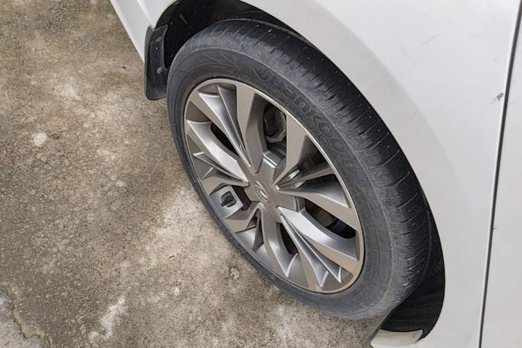 Used Hyundai Sonata 2015 1.6T GLX Advanced Model Right Rear Wheel Hub