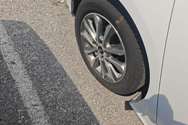 Used Hyundai Sonata 2015 Classic 2.0L Automatic Leading Edition Right Rear Wheel Hub