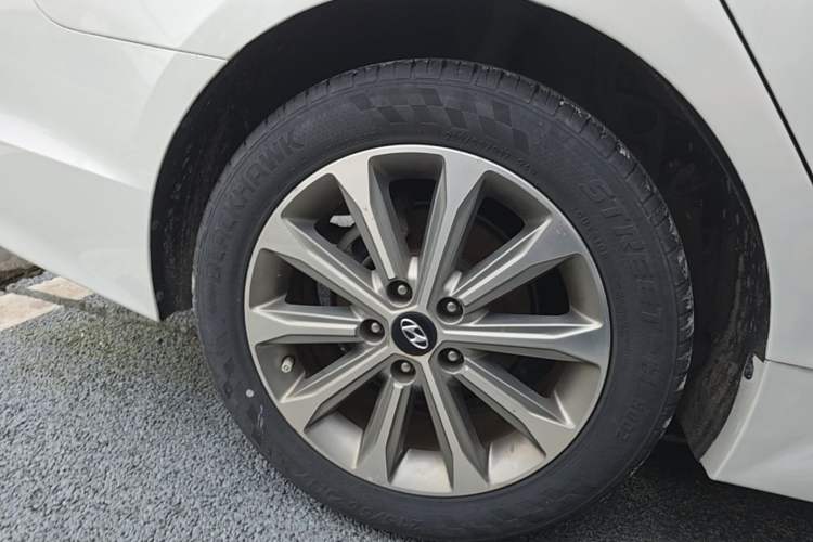 Used Hyundai Sonata 2015 1.6T GLS Smart Model Right Rear Wheel Hub