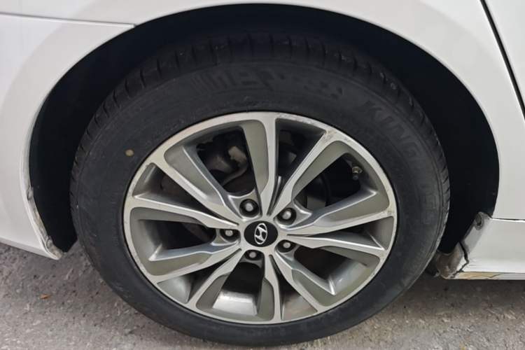 Used Hyundai Sonata 2015 Classic 2.4L Automatic Leading Edition China V Standard Right Rear Wheel Hub