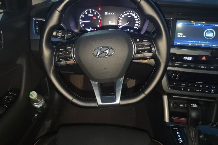Used Hyundai Sonata 2015 1.6T GLX Advanced Model Steering Wheel