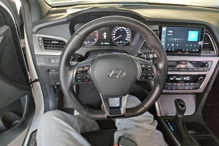 Used Hyundai Sonata 2015 1.6T GLX Advanced Model Steering Wheel