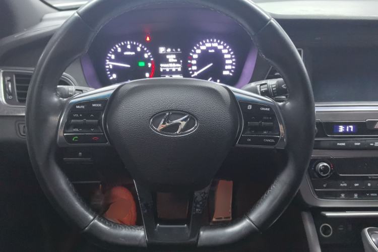 Used Hyundai Sonata 2015 1.6T GLS Smart Model Steering Wheel