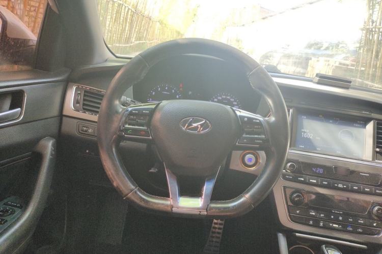 Used Hyundai Sonata 2015 1.6T GLX Advanced Model Steering Wheel