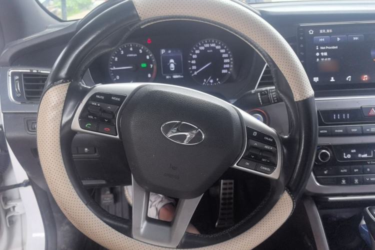 Used Hyundai Sonata 2015 1.6T GLS Smart Model Steering Wheel