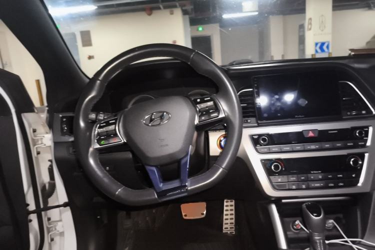 Used Hyundai Sonata 2015 1.6T GLS Smart Model Steering Wheel