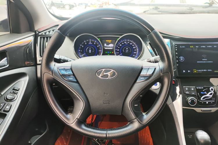 Used Hyundai Sonata 2015 Classic 2.4L Automatic Leading Edition China IV Standard Steering Wheel