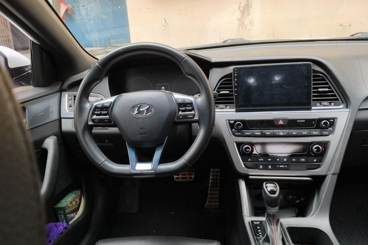 Used Hyundai Sonata 2015 1.6T GLS Smart Model Steering Wheel