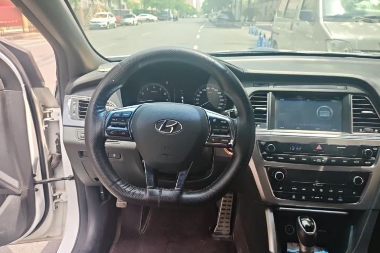 Used Hyundai Sonata 2015 1.6T GLS Smart Model Steering Wheel