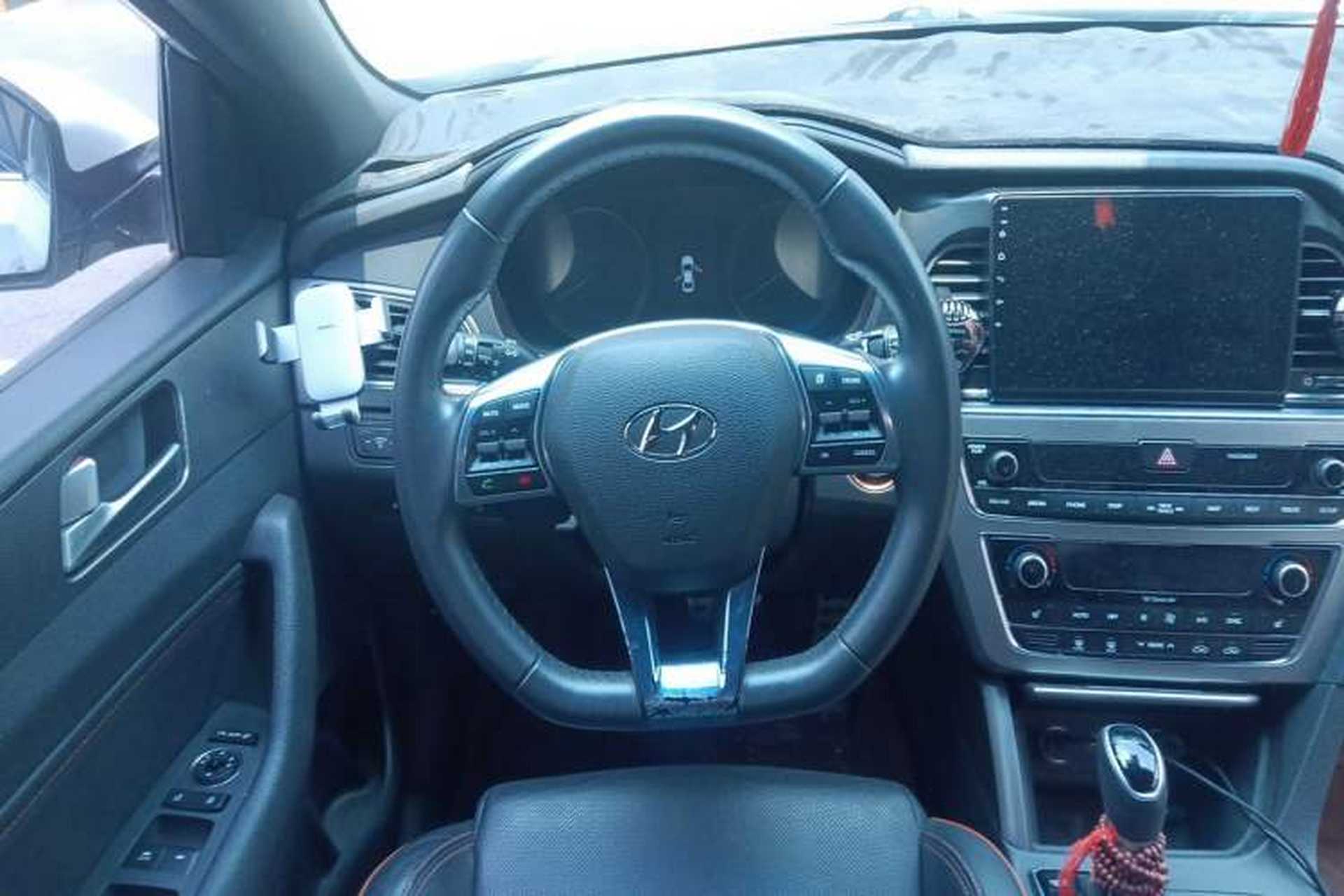 Used Hyundai Sonata 2015 1.6T DLX Prestige Model Steering Wheel