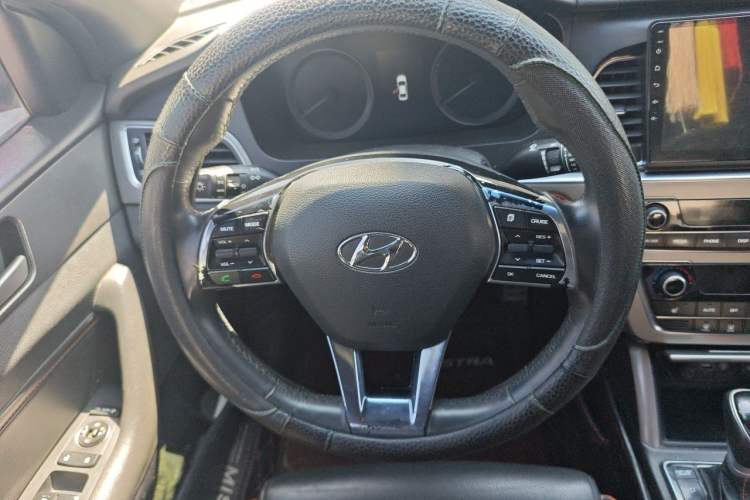 Used Hyundai Sonata 2015 1.6T GLX Advanced Model Steering Wheel
