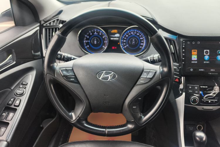 Used Hyundai Sonata 2015 Classic 2.4L Automatic Leading Edition China IV Standard Steering Wheel