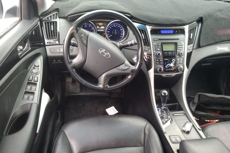 Used Hyundai Sonata 2015 Classic 2.0L Automatic Luxury Edition Steering Wheel