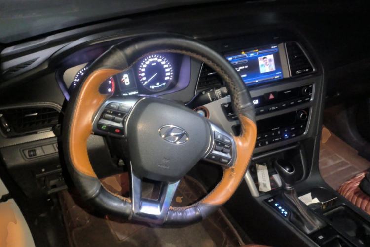 Used Hyundai Sonata 2015 1.6T GLX Advanced Model Steering Wheel