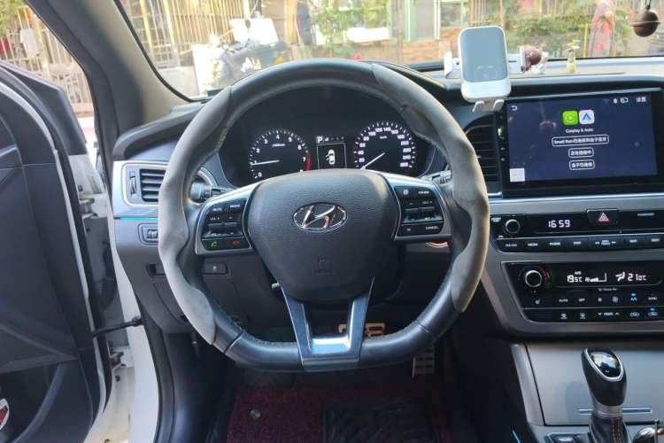 Used Hyundai Sonata 2015 1.6T GLS Smart Model Steering Wheel