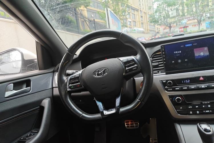 Used Hyundai Sonata 2015 1.6T GLS Smart Model Steering Wheel