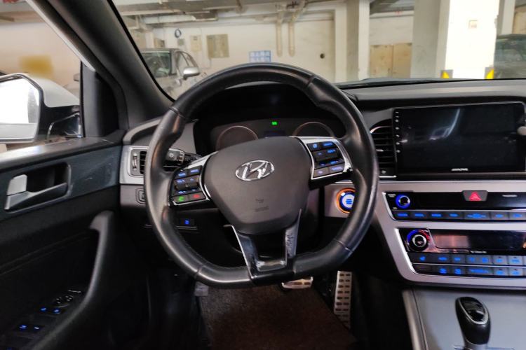 Used Hyundai Sonata 2015 1.6T GLS Smart Model Steering Wheel