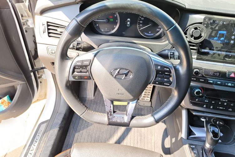 Used Hyundai Sonata 2015 1.6T GLX Advanced Model Steering Wheel