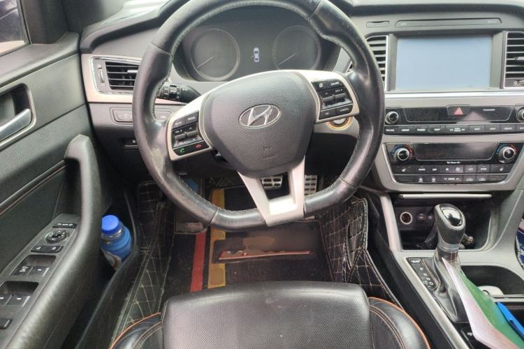Used Hyundai Sonata 2015 1.6T DLX Prestige Model Steering Wheel