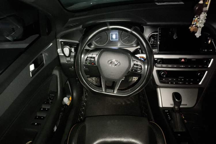 Used Hyundai Sonata 2015 1.6T GLS Smart Model Steering Wheel