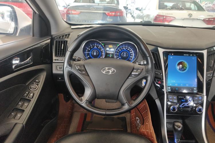 Used Hyundai Sonata 2015 Classic 2.0L Automatic Luxury Edition Steering Wheel
