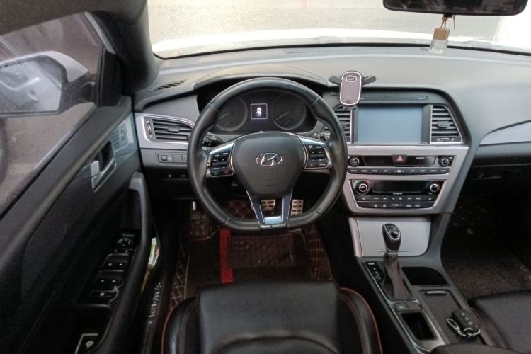 Used Hyundai Sonata 2015 1.6T GLS Smart Model Steering Wheel