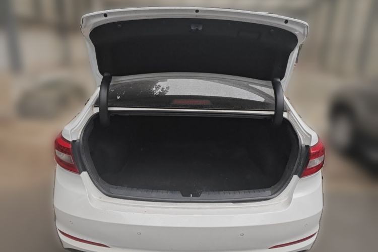 Used Hyundai Sonata 2015 1.6T DLX Prestige Model Trunk