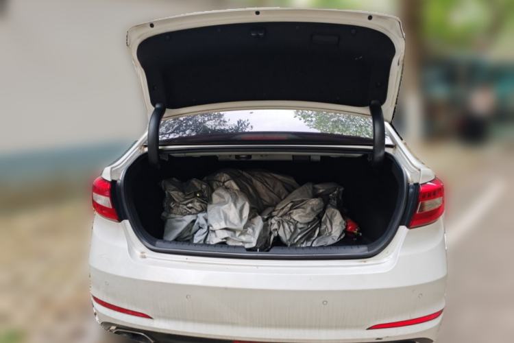 Used Hyundai Sonata 2015 1.6T DLX Prestige Model Trunk