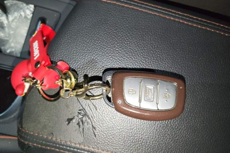 Used Hyundai Sonata 2015 1.6T DLX Prestige Model Vehicle Key