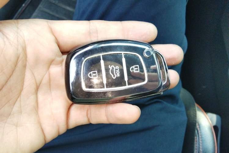 Used Hyundai Sonata 2015 1.6T DLX Prestige Model Vehicle Key