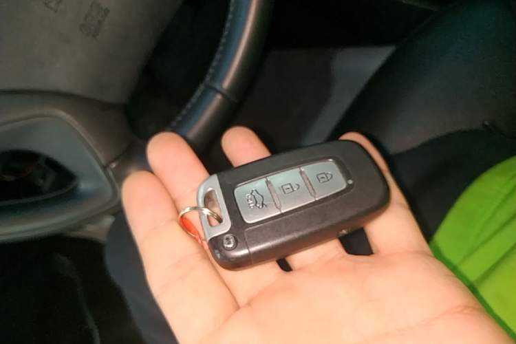 Used Hyundai Sonata 2015 Classic 2.4L Automatic Leading Edition China IV Standard Vehicle Key