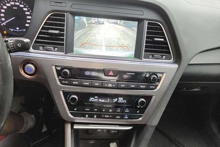 Used Hyundai Sonata 2015 1.6T GLX Advanced Model Audio And AC Panel