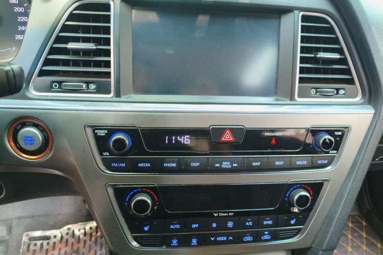 Used Hyundai Sonata 2015 1.6T DLX Prestige Model Audio And AC Panel