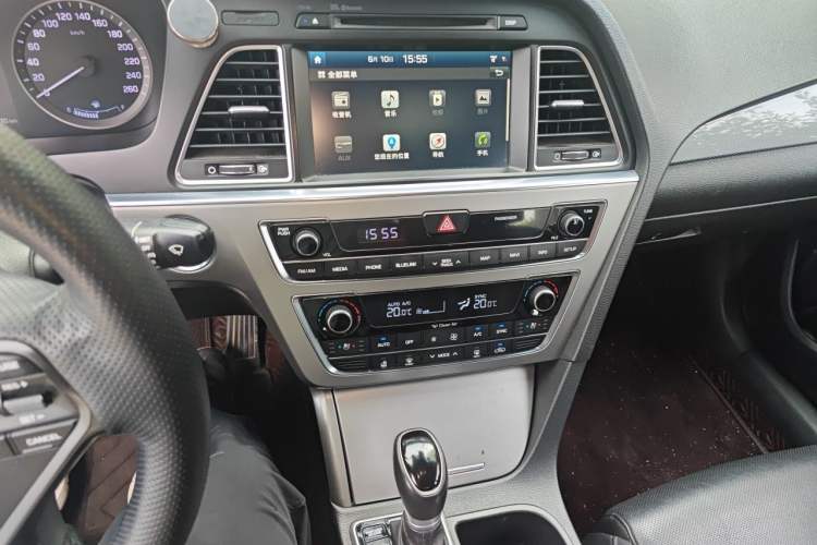 Used Hyundai Sonata 2015 2.4L TOP Flagship Edition Audio And AC Panel