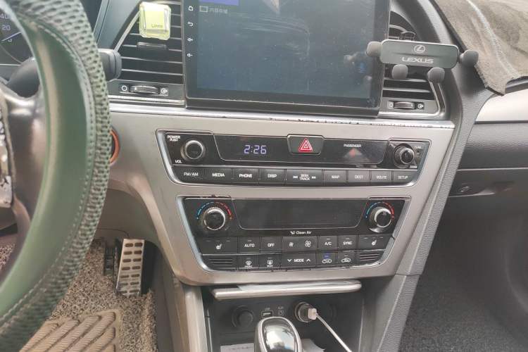 Used Hyundai Sonata 2015 1.6T GLX Advanced Model Audio And AC Panel