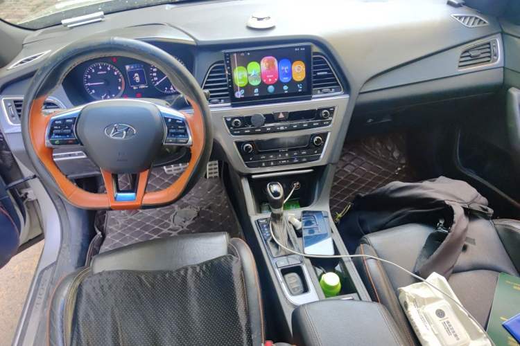 Used Hyundai Sonata 2015 1.6T GLS Smart Model Center Console