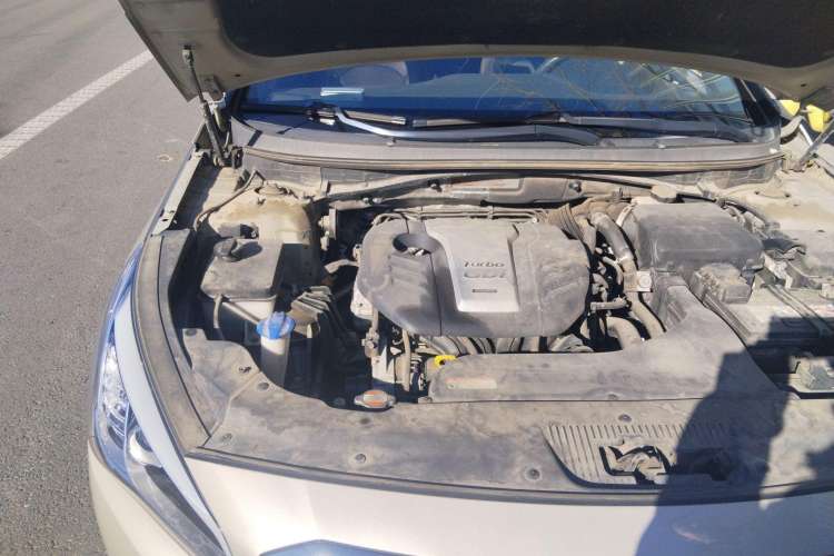 Used Hyundai Sonata 2015 1.6T GLX Advanced Model Engine Bay Right