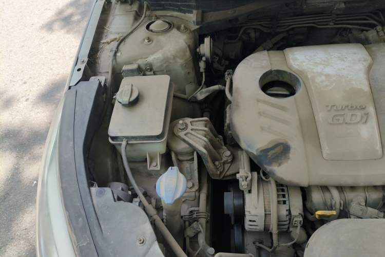 Used Hyundai Sonata 2015 1.6T DLX Prestige Model Engine Bay Right