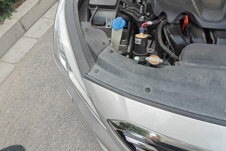 Used Hyundai Sonata 2015 2.4L TOP Flagship Edition Engine Bay Right