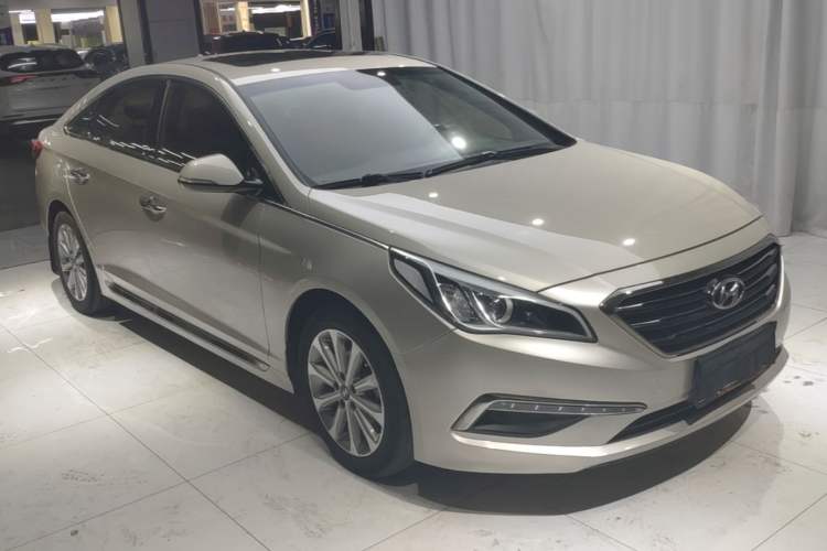 Used Hyundai Sonata 2015 1.6T GLS Smart Model Front Right 45 Deg