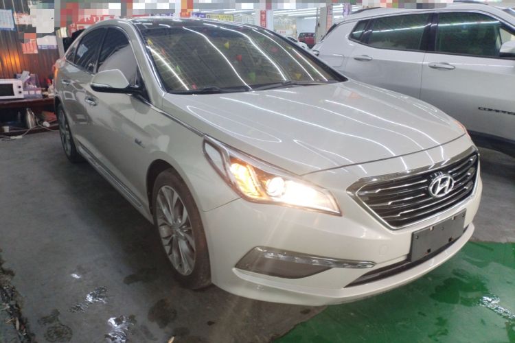 Used Hyundai Sonata 2015 1.6T GLX Advanced Model Front Right 45 Deg