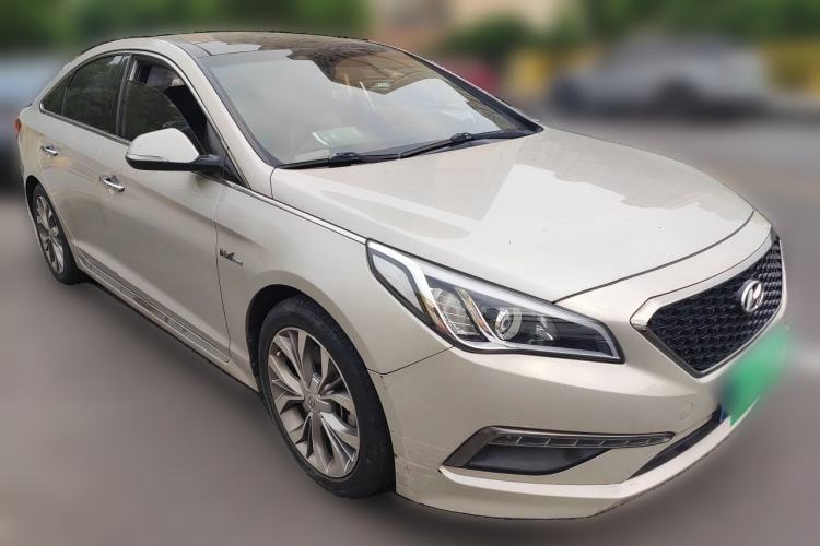 Used Hyundai Sonata 2015 1.6T GLX Advanced Model Front Right 45 Deg