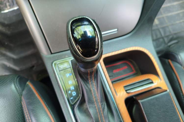 Used Hyundai Sonata 2015 1.6T DLX Prestige Model Gear Lever